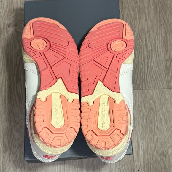 New Balance 550 Desert Pink Sea Salt Shoes GS
5.5Y/7W, 6Y/7.5W, 6.5Y/8W, 7Y/8.5W - Picture 8 of 13